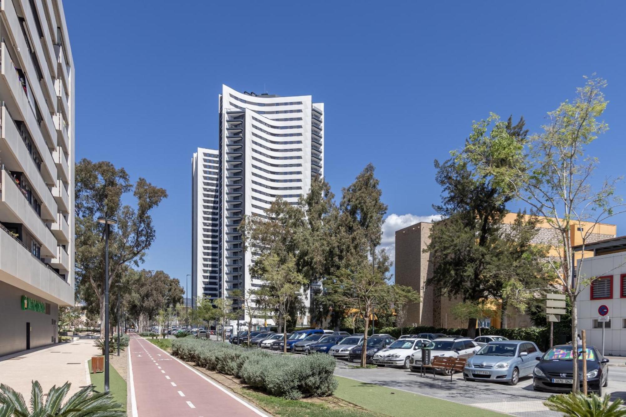 Malaga Skyline 1 Pool & Parking Free Apartment Exterior photo